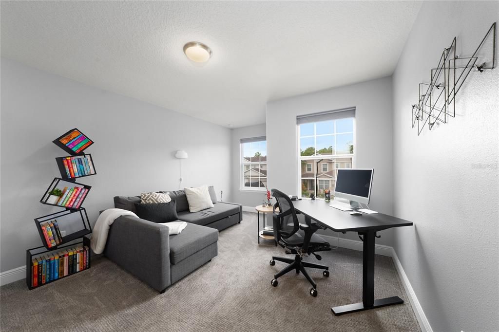 Activo con contrato: $759,000 (6 camas, 4 baños, 3056 Pies cuadrados)