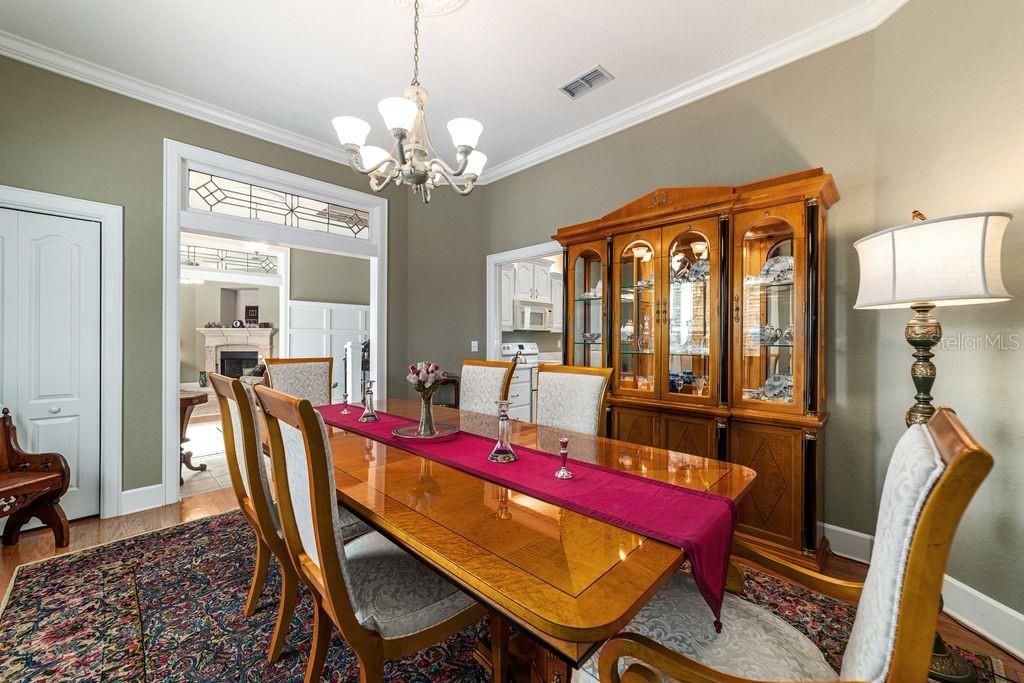 На продажу: $929,900 (5 спален, 3 ванн, 3883 Квадратных фут)