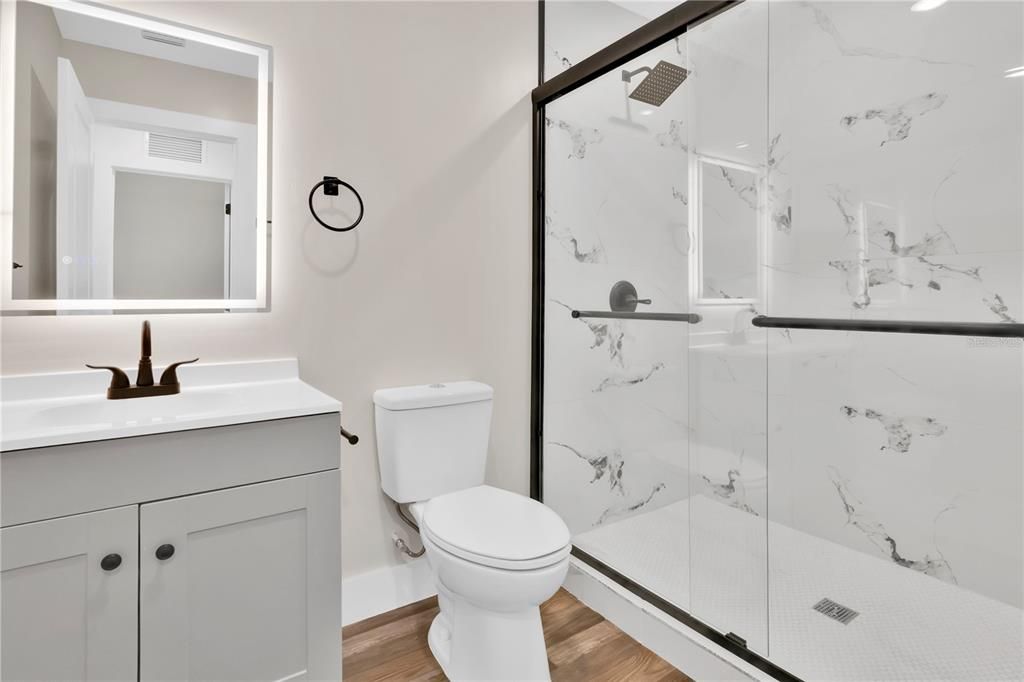 待售: $165,000 (2 贝兹, 2 浴室, 1108 平方英尺)