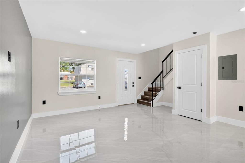 待售: $165,000 (2 贝兹, 2 浴室, 1108 平方英尺)