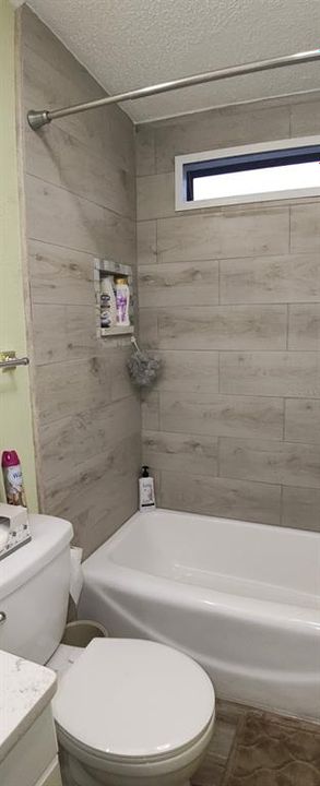 Active With Contract: $179,900 (2 beds, 2 baths, 1271 Square Feet)