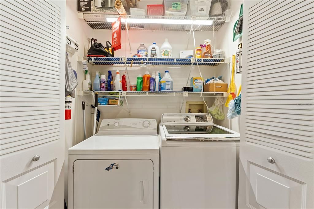 Active With Contract: $179,900 (2 beds, 2 baths, 1271 Square Feet)