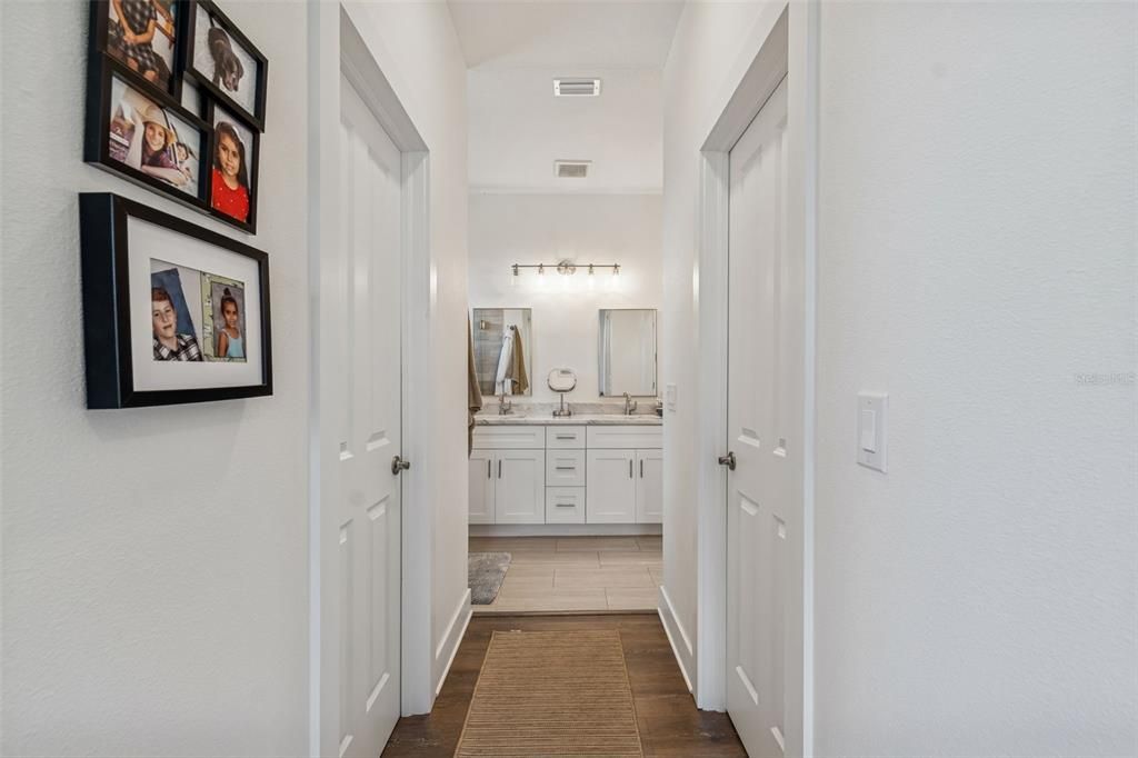En Venta: $775,000 (4 camas, 2 baños, 2072 Pies cuadrados)
