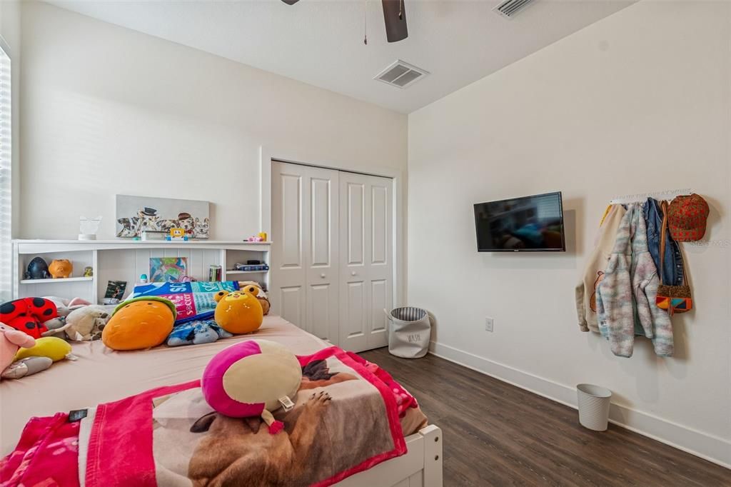 En Venta: $775,000 (4 camas, 2 baños, 2072 Pies cuadrados)