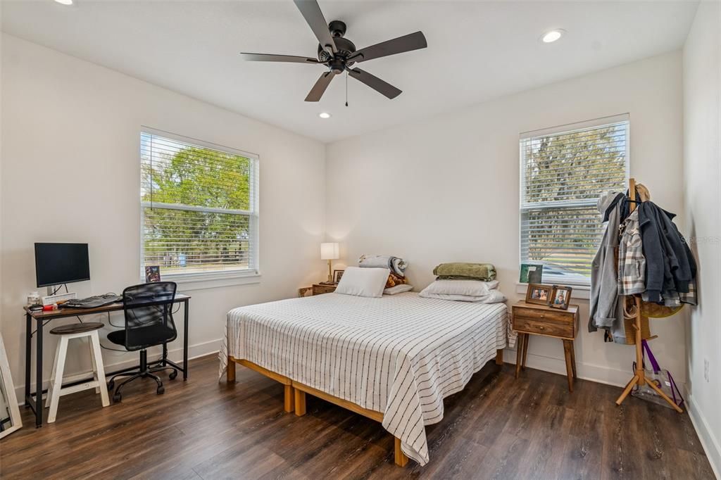 En Venta: $775,000 (4 camas, 2 baños, 2072 Pies cuadrados)