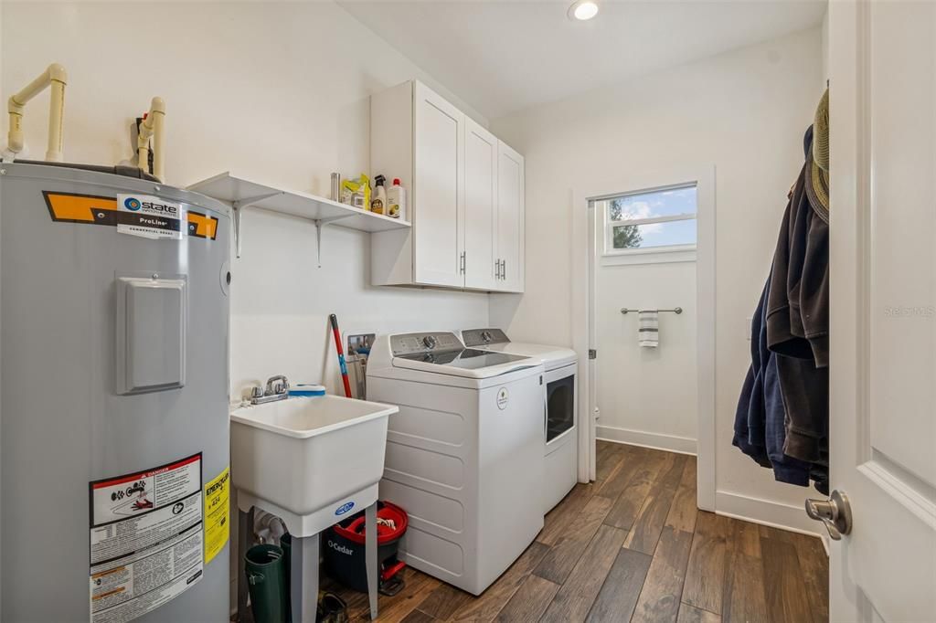 En Venta: $775,000 (4 camas, 2 baños, 2072 Pies cuadrados)