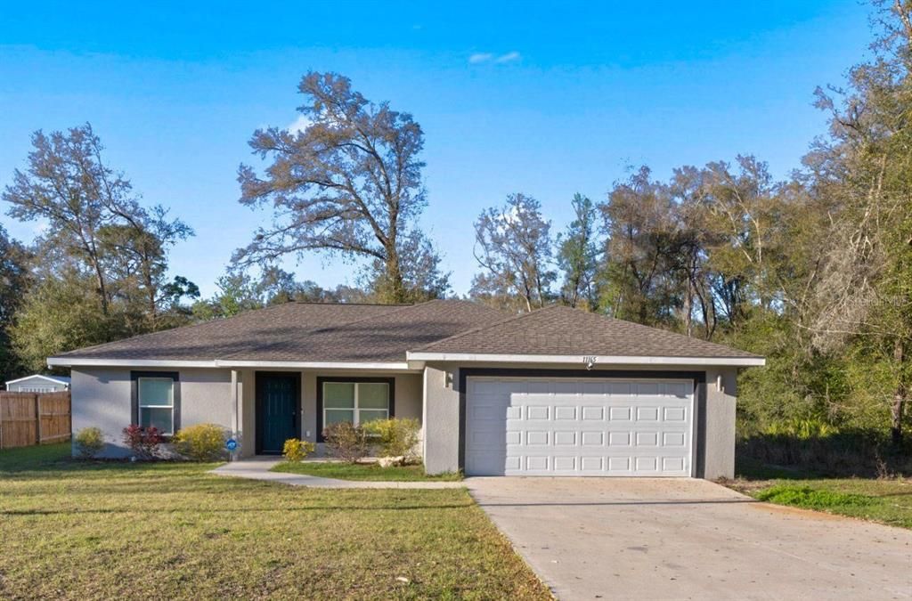 Active With Contract: $279,900 (3 beds, 2 baths, 1472 Square Feet)