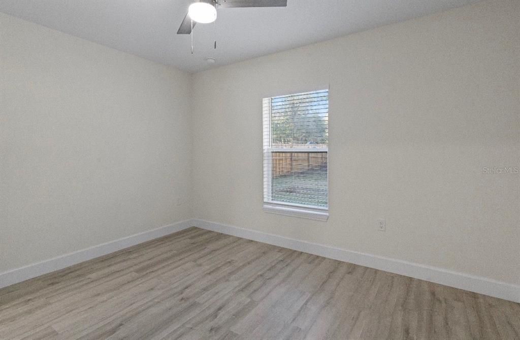 Active With Contract: $279,900 (3 beds, 2 baths, 1472 Square Feet)