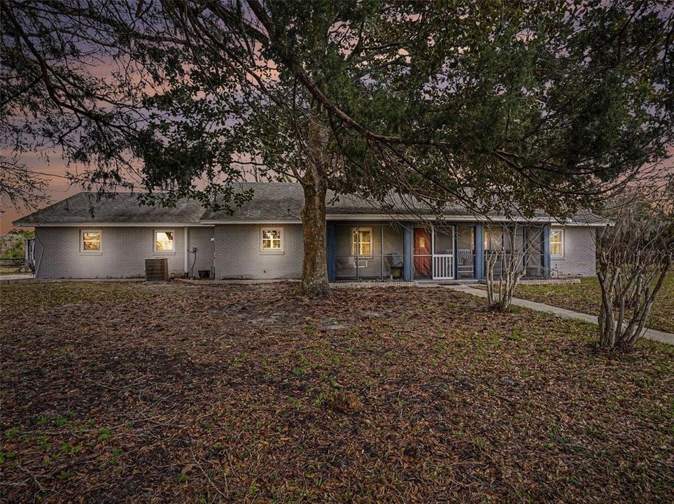 En Venta: $849,900 (3 camas, 2 baños, 2492 Pies cuadrados)