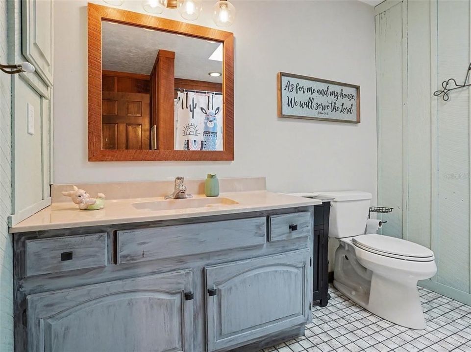 For Sale: $885,000 (3 beds, 2 baths, 2492 Square Feet)