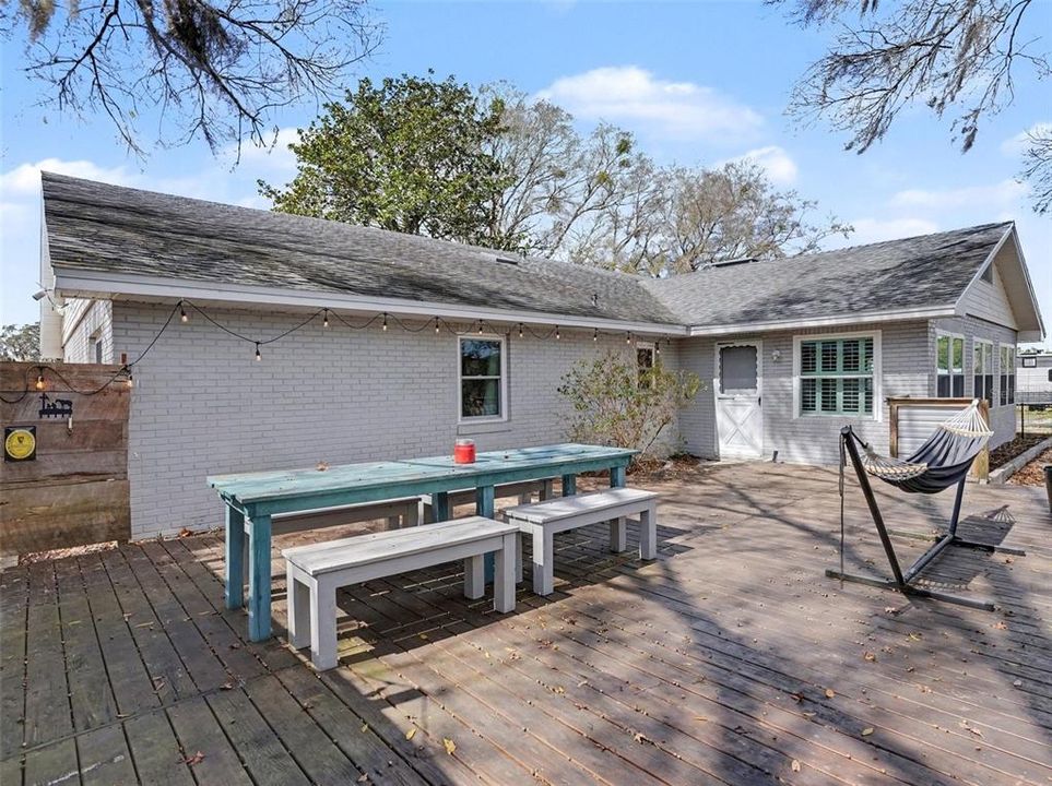 For Sale: $885,000 (3 beds, 2 baths, 2492 Square Feet)