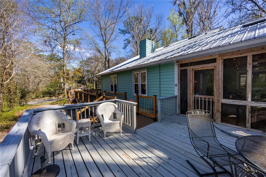 Под контрактом: $368,000 (3 спален, 2 ванн, 1608 Квадратных фут)