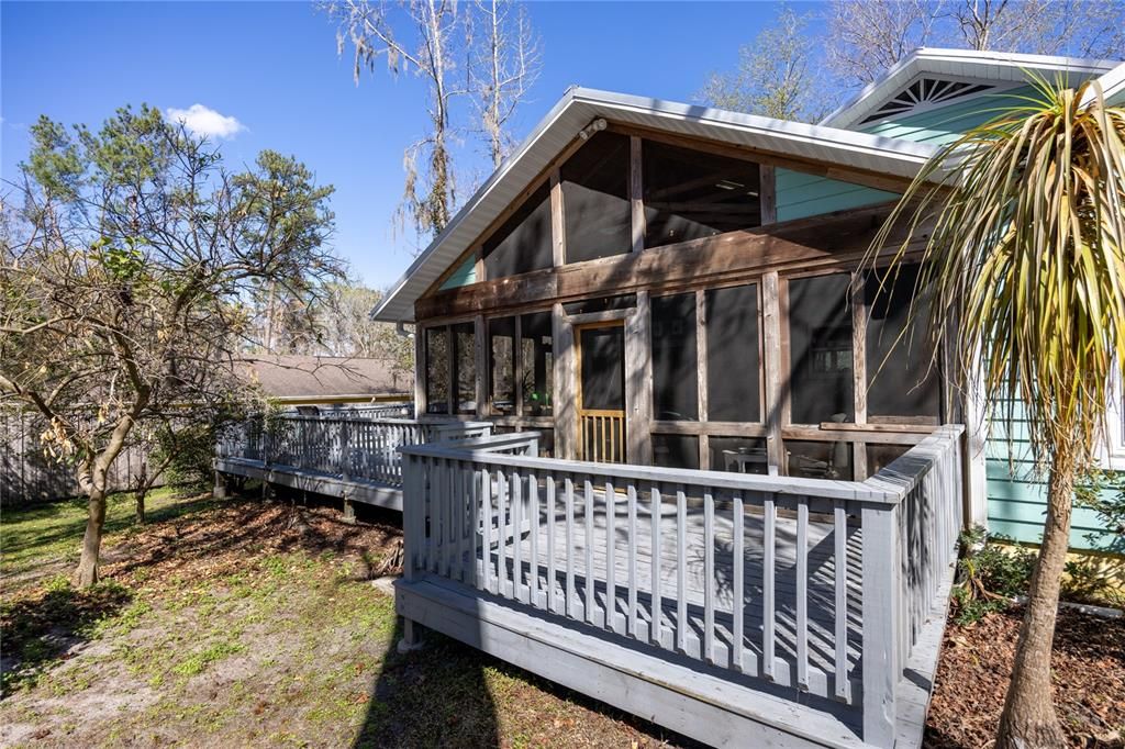 Под контрактом: $368,000 (3 спален, 2 ванн, 1608 Квадратных фут)