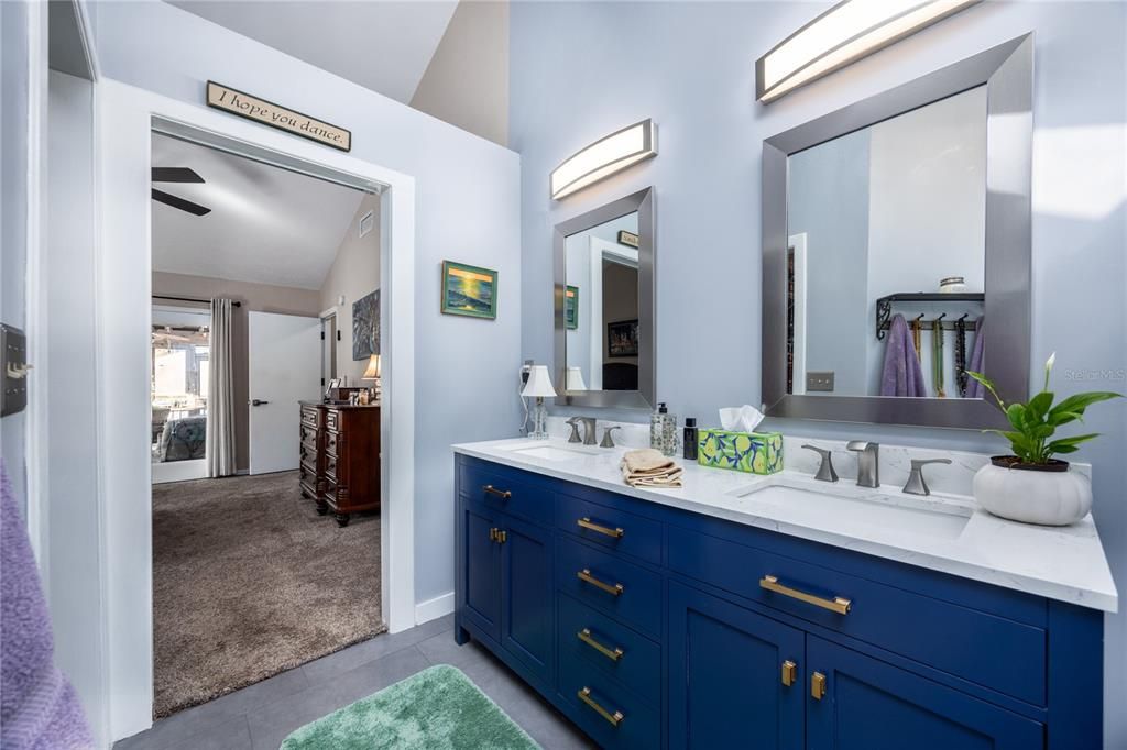 Под контрактом: $368,000 (3 спален, 2 ванн, 1608 Квадратных фут)