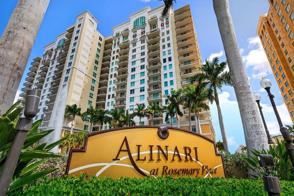 Recently Sold: $1,300,000 (2 beds, 2 baths, 1830 Square Feet)