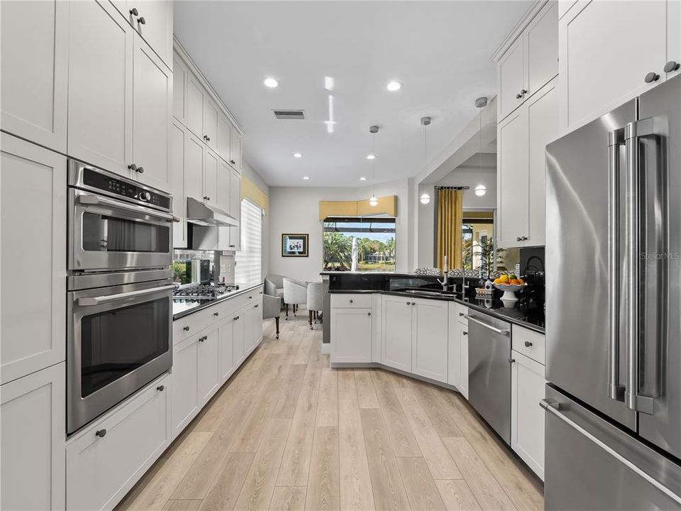 For Sale: $1,295,000 (3 beds, 2 baths, 2768 Square Feet)