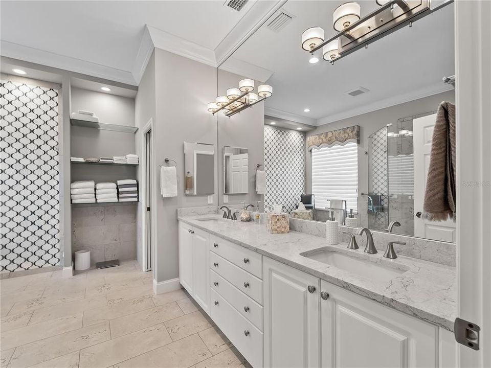 For Sale: $1,295,000 (3 beds, 2 baths, 2768 Square Feet)