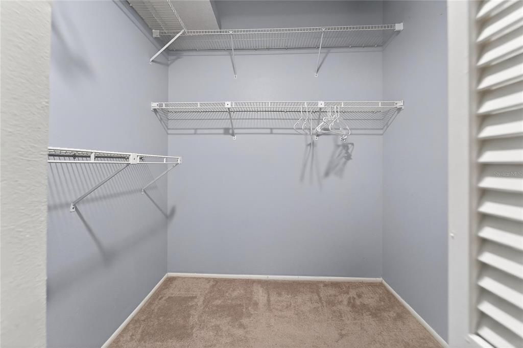 Activo con contrato: $1,850 (3 camas, 2 baños, 1302 Pies cuadrados)
