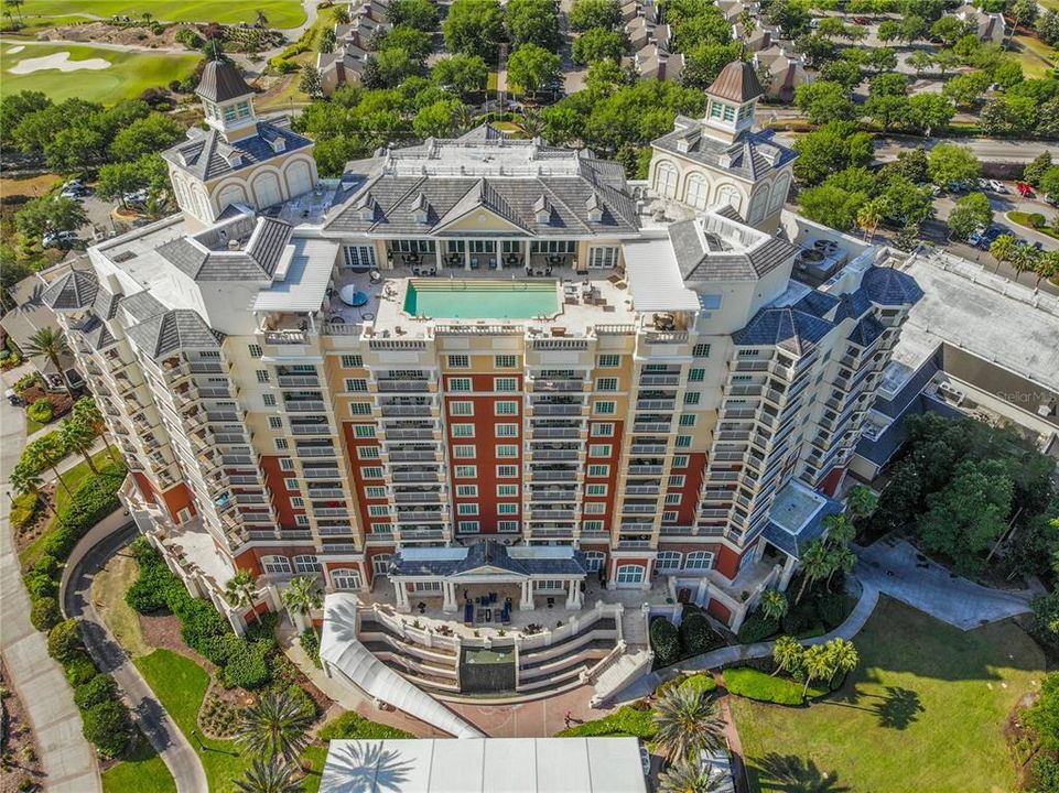 На продажу: $600,000 (0.26 acres)