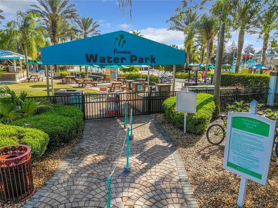 На продажу: $600,000 (0.26 acres)