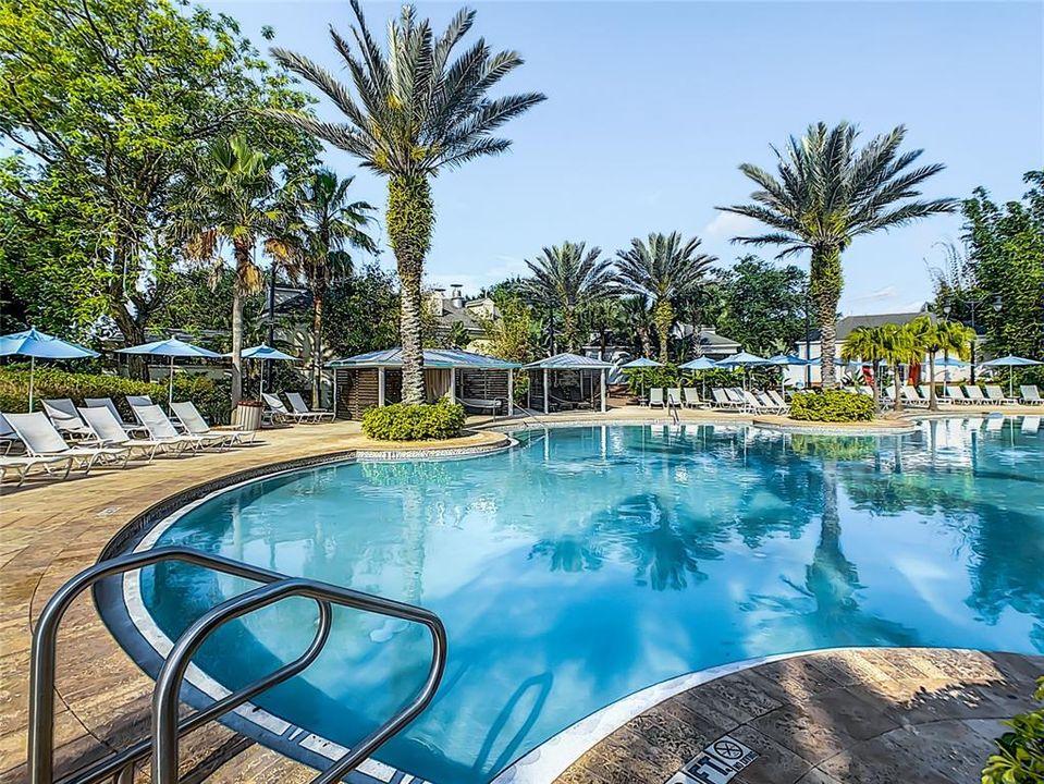 На продажу: $600,000 (0.26 acres)