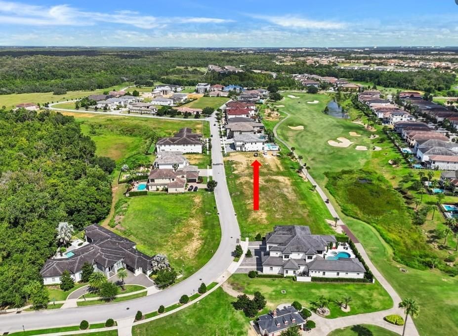 На продажу: $600,000 (0.26 acres)