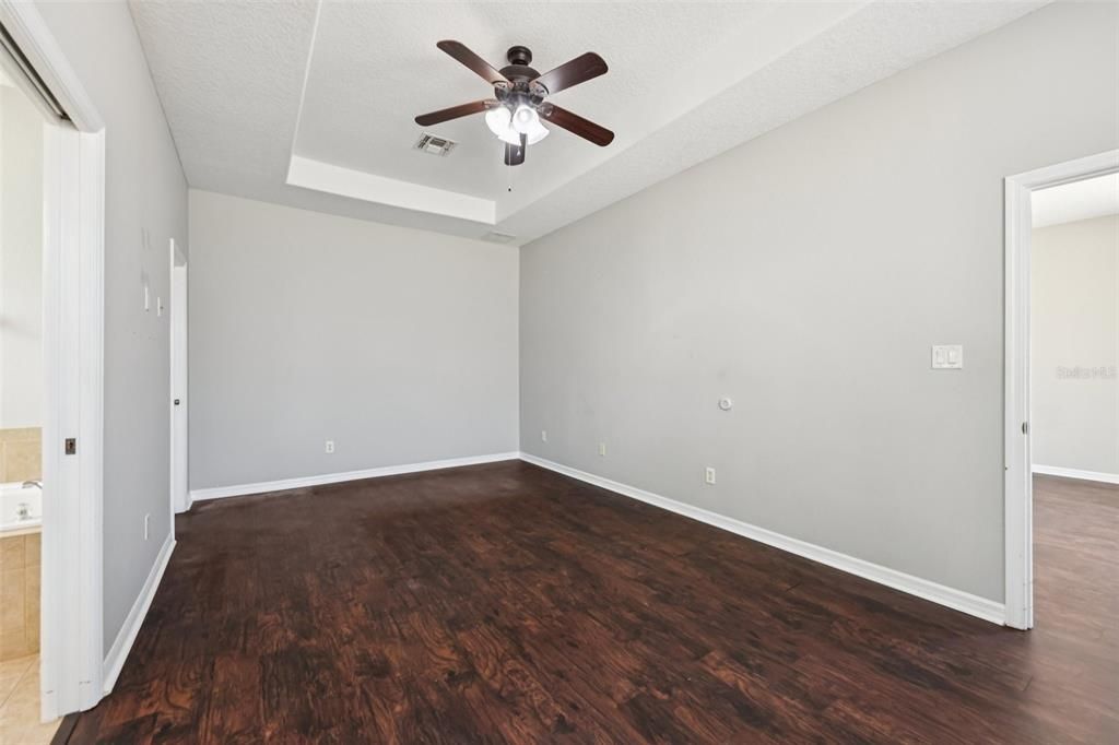 For Sale: $275,000 (3 beds, 2 baths, 1452 Square Feet)