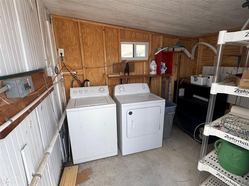 Под контрактом: $99,900 (1 спален, 1 ванн, 551 Квадратных фут)