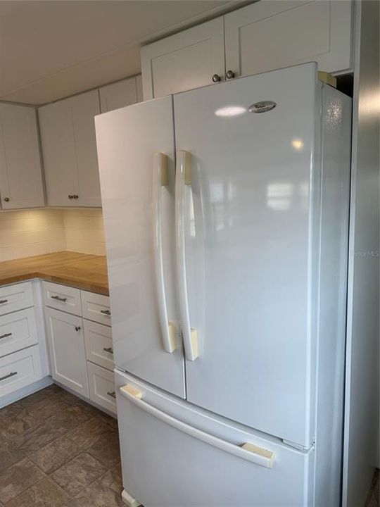 Под контрактом: $99,900 (1 спален, 1 ванн, 551 Квадратных фут)