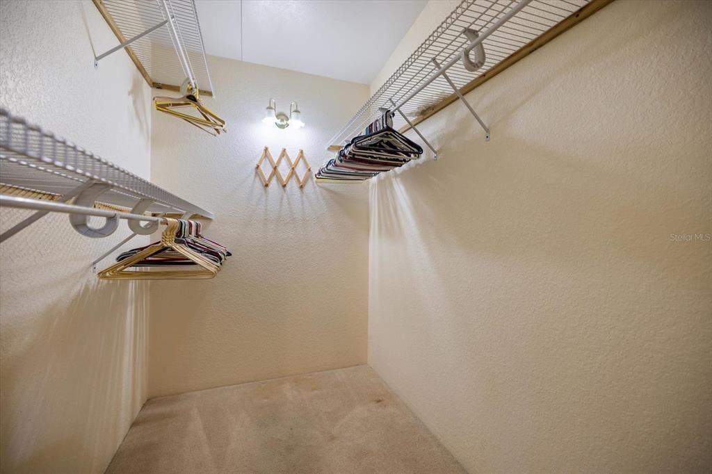 Activo con contrato: $145,000 (2 camas, 2 baños, 1247 Pies cuadrados)