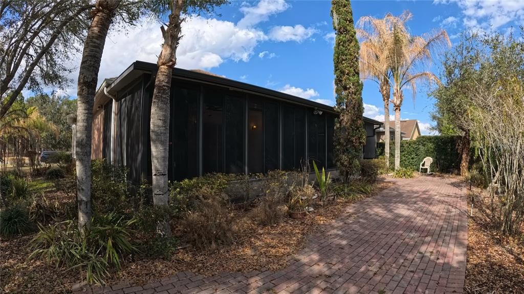 En Venta: $329,000 (2 camas, 2 baños, 1808 Pies cuadrados)