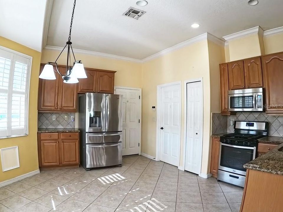 En Venta: $329,000 (2 camas, 2 baños, 1808 Pies cuadrados)