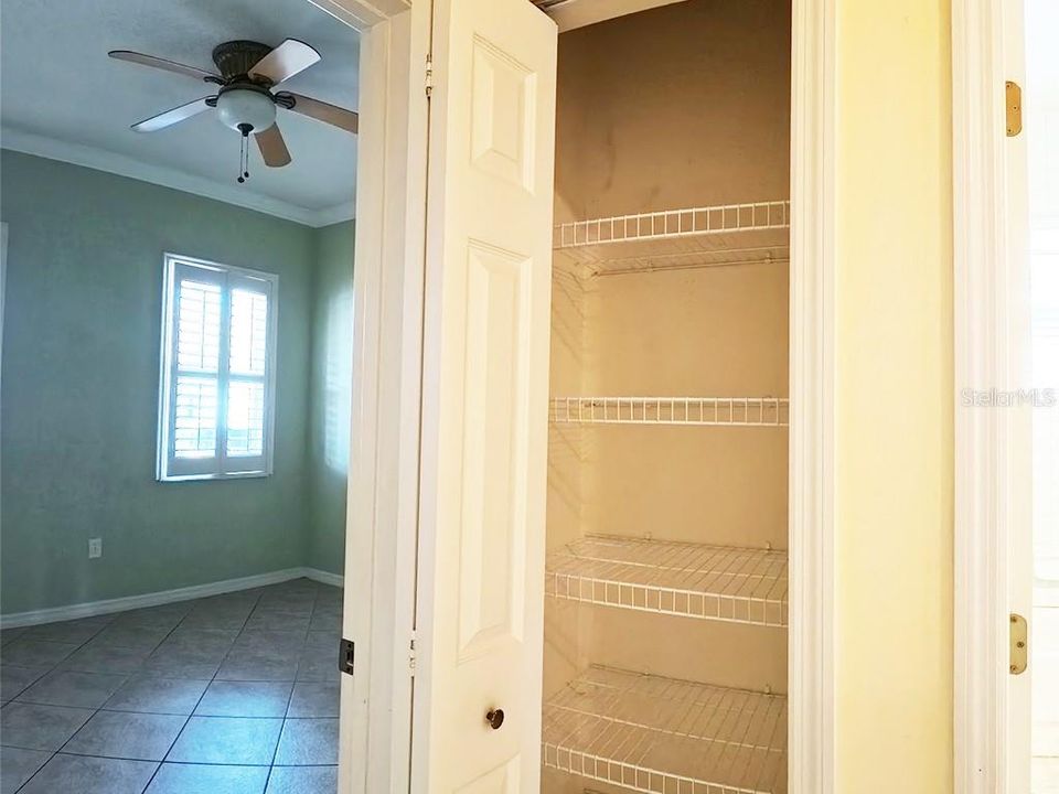 En Venta: $329,000 (2 camas, 2 baños, 1808 Pies cuadrados)