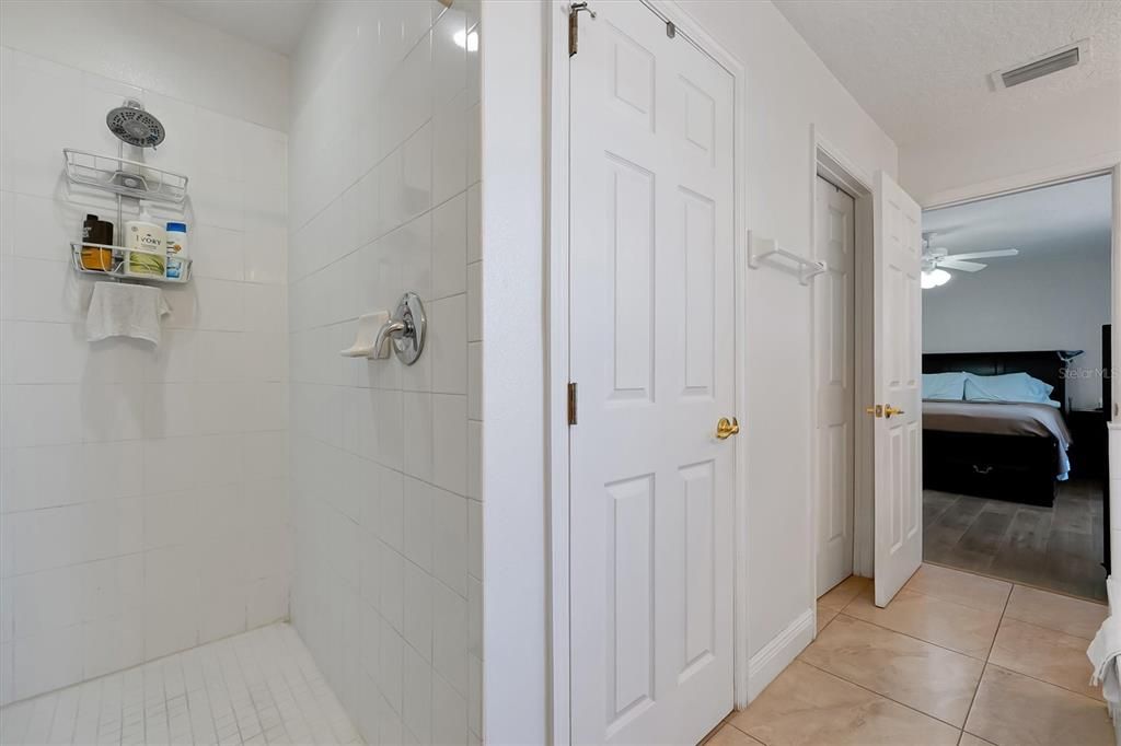 For Sale: $350,000 (4 beds, 2 baths, 2122 Square Feet)