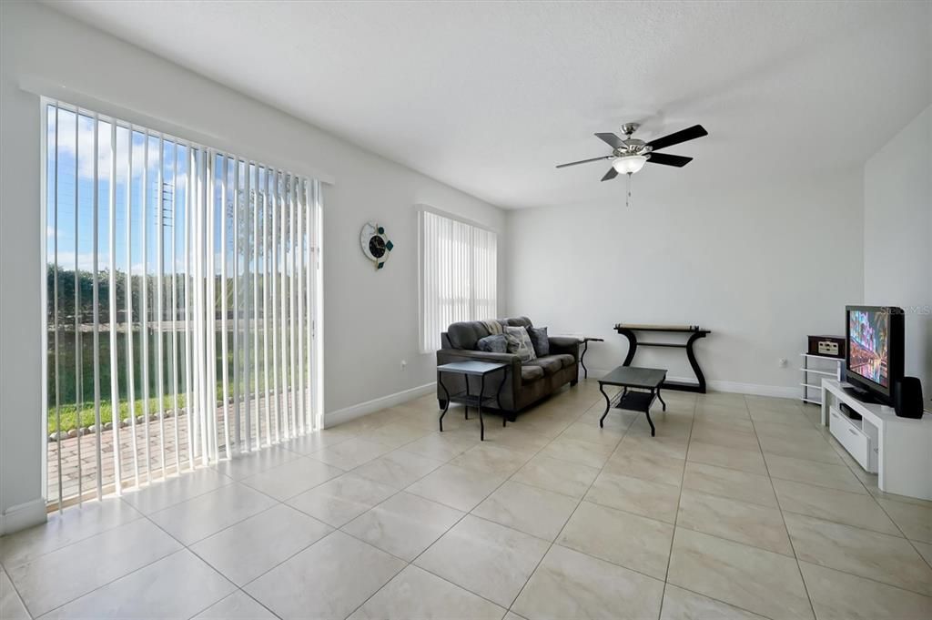 For Sale: $350,000 (4 beds, 2 baths, 2122 Square Feet)
