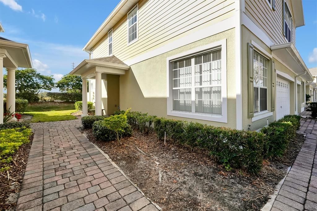 For Sale: $350,000 (4 beds, 2 baths, 2122 Square Feet)