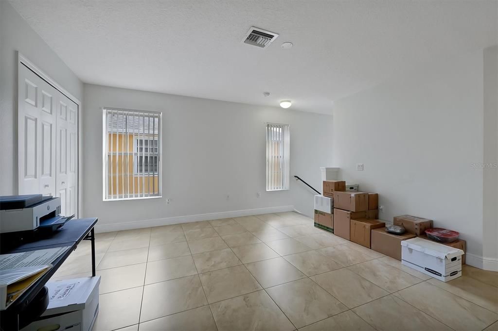 For Sale: $350,000 (4 beds, 2 baths, 2122 Square Feet)