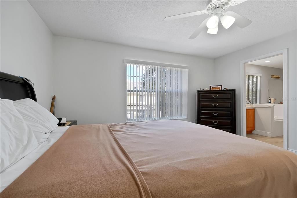 For Sale: $350,000 (4 beds, 2 baths, 2122 Square Feet)