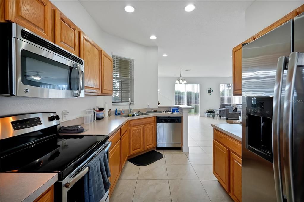 For Sale: $350,000 (4 beds, 2 baths, 2122 Square Feet)