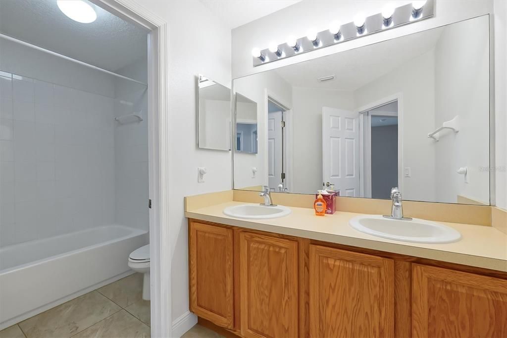 For Sale: $350,000 (4 beds, 2 baths, 2122 Square Feet)