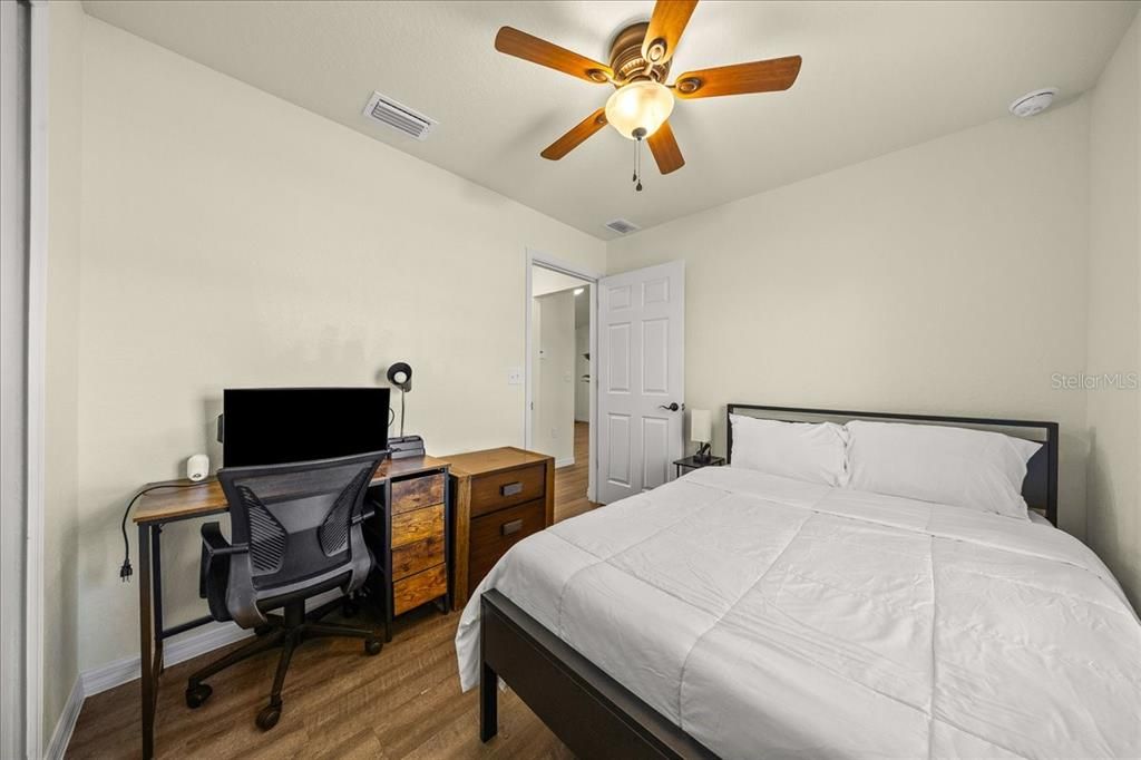 待售: $465,000 (6 贝兹, 0 浴室, 1995 平方英尺)