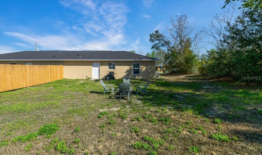 待售: $465,000 (6 贝兹, 0 浴室, 1995 平方英尺)