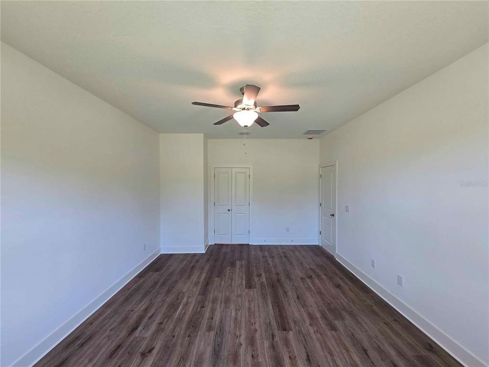 Active With Contract: $359,610 (3 beds, 2 baths, 1627 Square Feet)