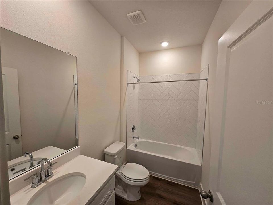 Active With Contract: $359,610 (3 beds, 2 baths, 1627 Square Feet)