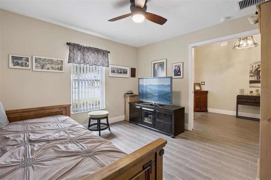 For Sale: $479,900 (3 beds, 2 baths, 2031 Square Feet)