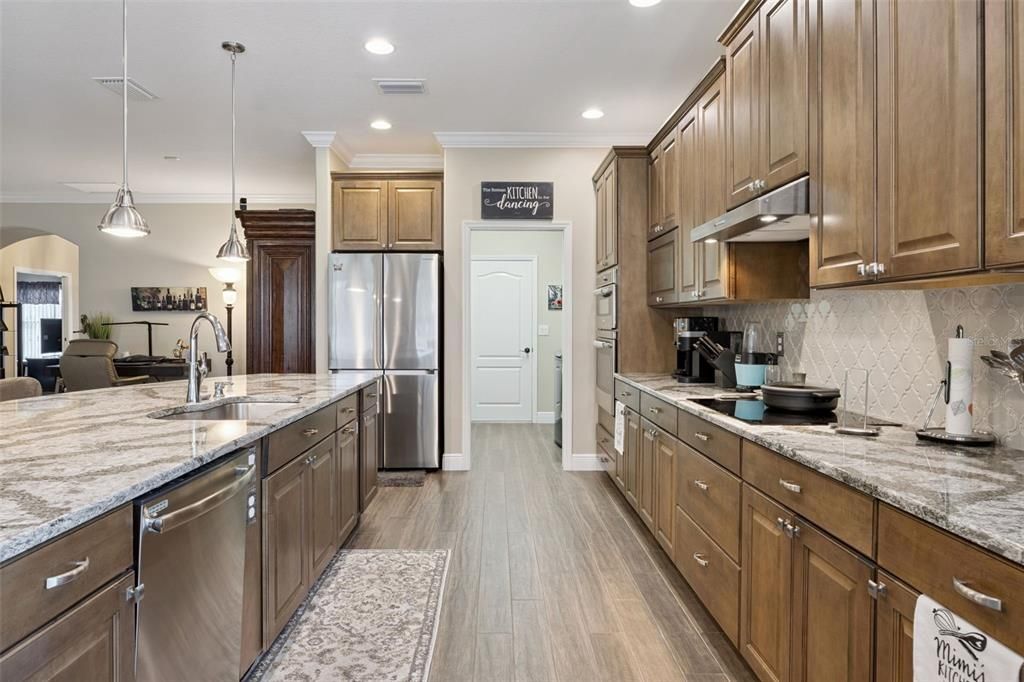 For Sale: $479,900 (3 beds, 2 baths, 2031 Square Feet)