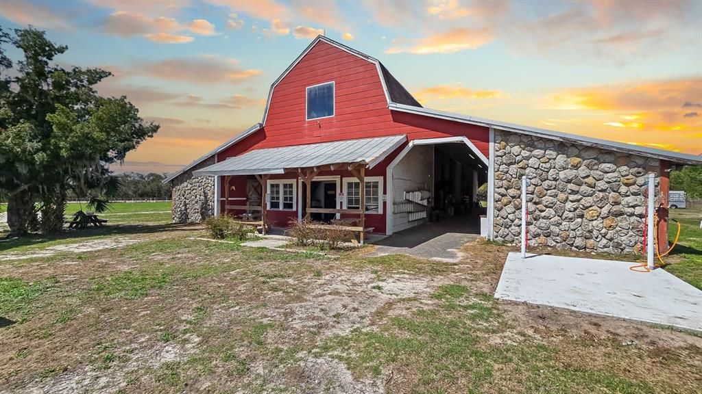 En Venta: $250,000 (2.76 acres)