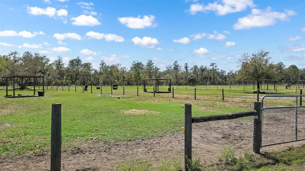 En Venta: $250,000 (2.76 acres)