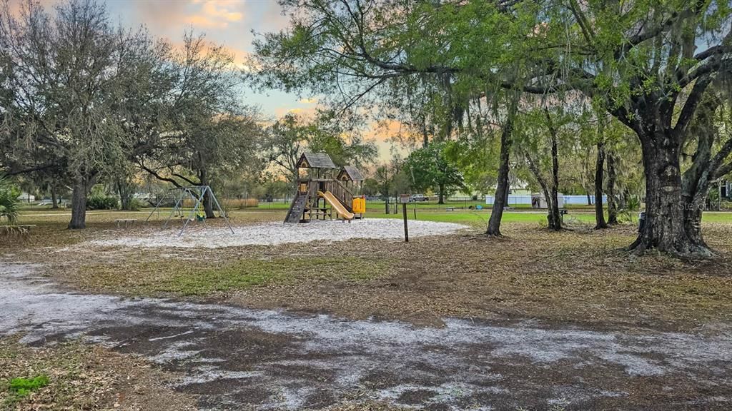 En Venta: $250,000 (2.76 acres)