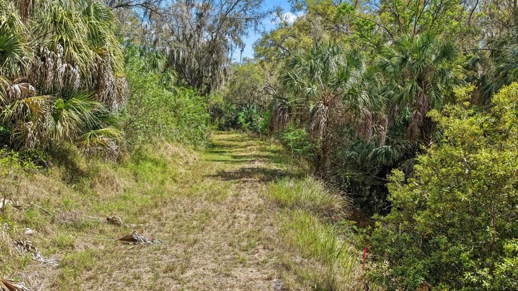 En Venta: $250,000 (2.76 acres)